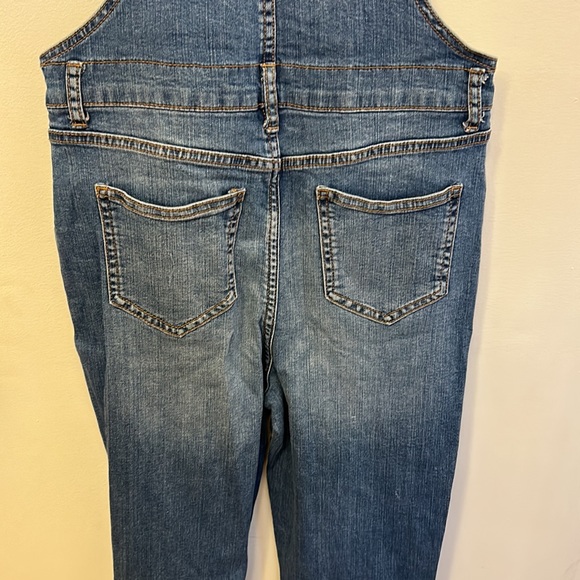 Osh Kosh Girls Bibs Size 12 - Picture 10 of 11